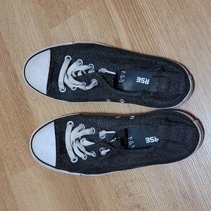 Converse All Star Chucks Size 9